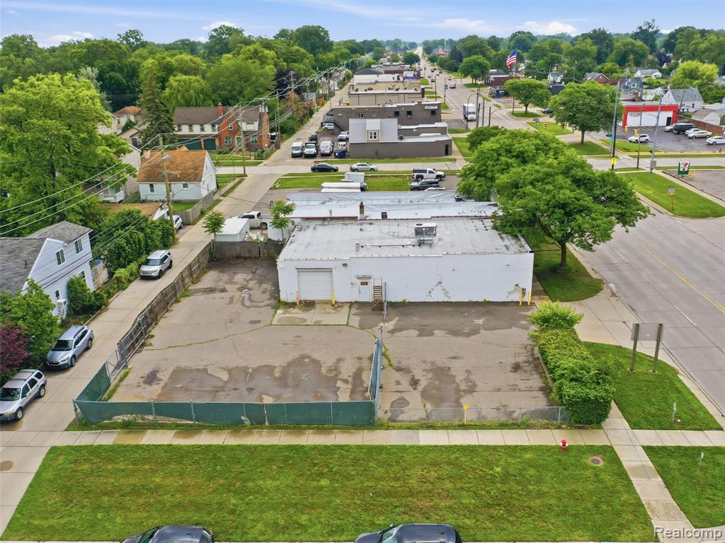 832 W 11 Mile Road, Madison Heights, MI 48071 — Photo 4