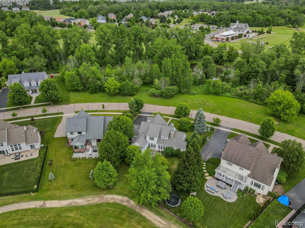5827 WESTWOOD Drive, Grand Blanc, MI 48439 — Photo 56