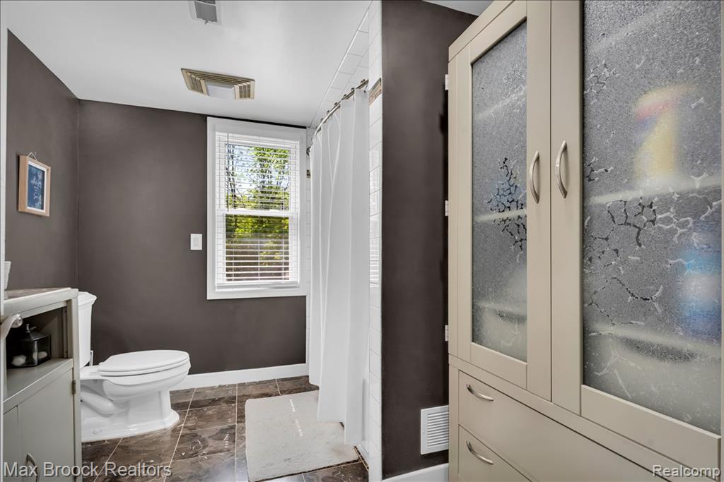 43747 Woodward Avenue, Bloomfield Hills, MI 48302 — Photo 32