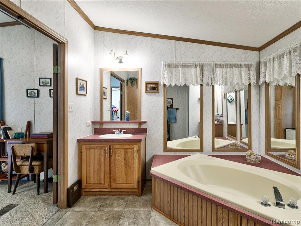4333 24th Ave #67, Fort Gratiot, MI 48059 — Photo 16