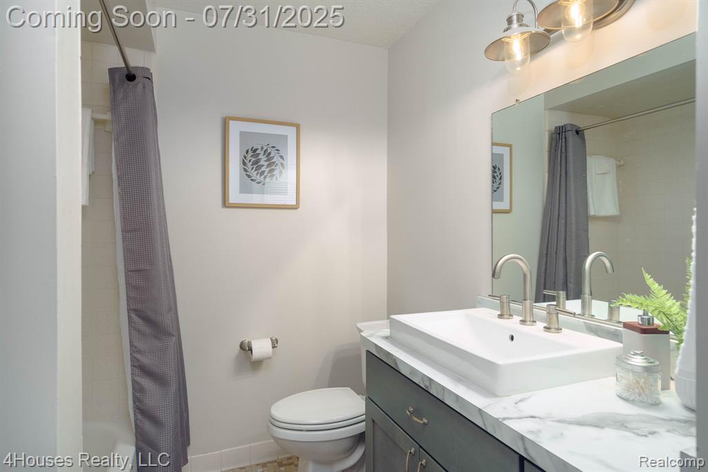 5273 Highland Road, 108, Waterford, MI 48327 — Photo 30