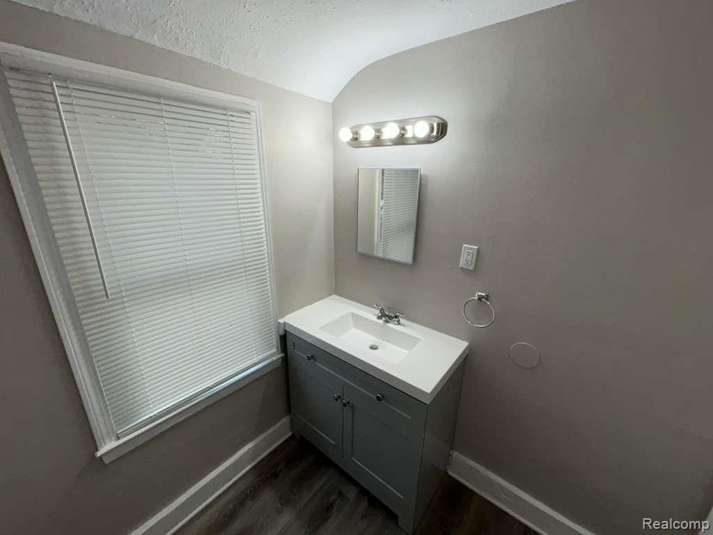 20412 Steel Street, Detroit, MI 48235 — Photo 15