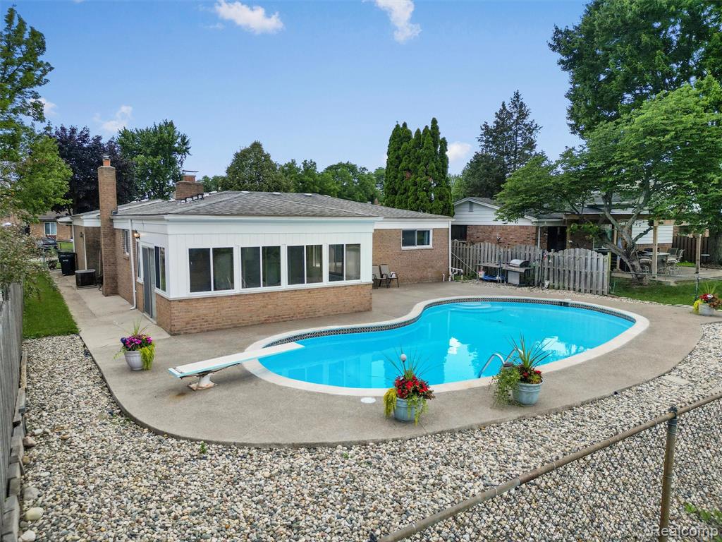 4971 Chadbourne Drive, Sterling Heights, MI 48310 — Photo 7
