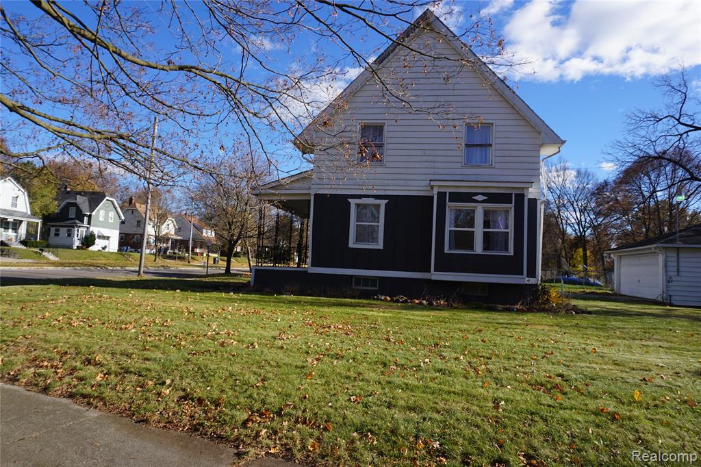 971 N Chevrolet Avenue, Flint, MI 48504 — Photo 2