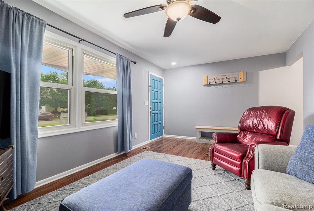 5369 Old Franklin Road, Grand Blanc, MI 48439 — Photo 2