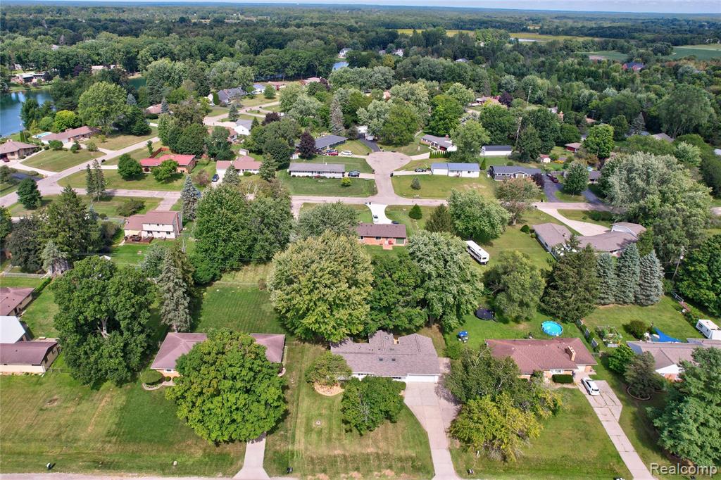 6411 Brookview Drive, Grand Blanc, MI 48439 — Photo 58