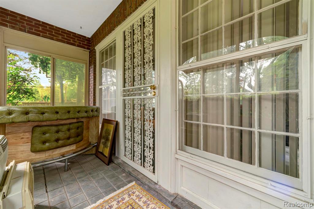 2918 Burns Street, Detroit, MI 48214 — Photo 19