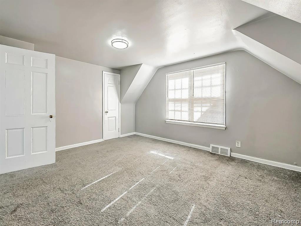 9744 Lakepointe Street E, Detroit, MI 48224 — Photo 11