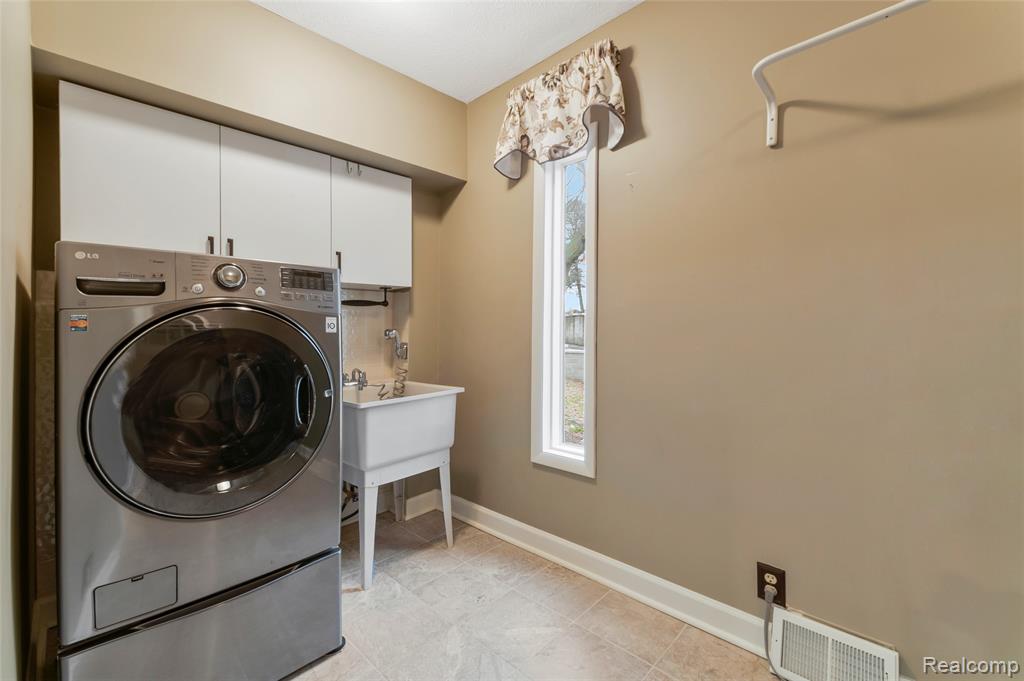 4651 Eddystone Circle, Clarkston, MI — Photo 32
