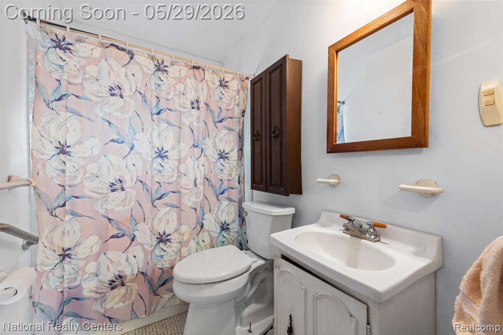 33565 John Hauk Street, Garden City, MI — Photo 4