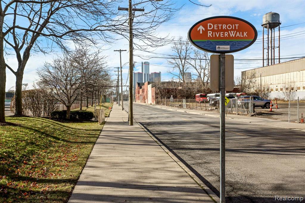 200 River Place Drive, 33, Detroit, MI 48207 — Photo 32