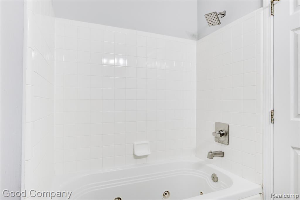 1846 Campau Farms Circle, 120, Detroit, MI 48207 — Photo 26