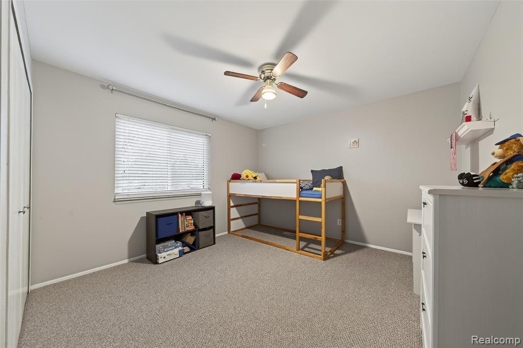 3960 Kings Point Drive, Troy, MI 48083 — Photo 24