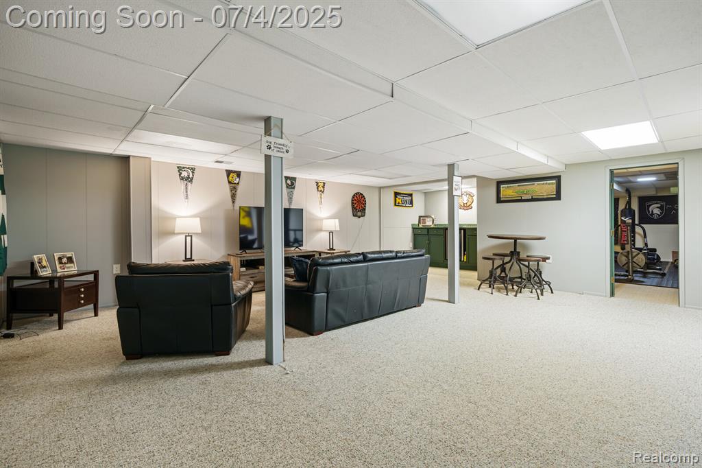 46314 Rockledge Drive, Plymouth, MI 48170 — Photo 23