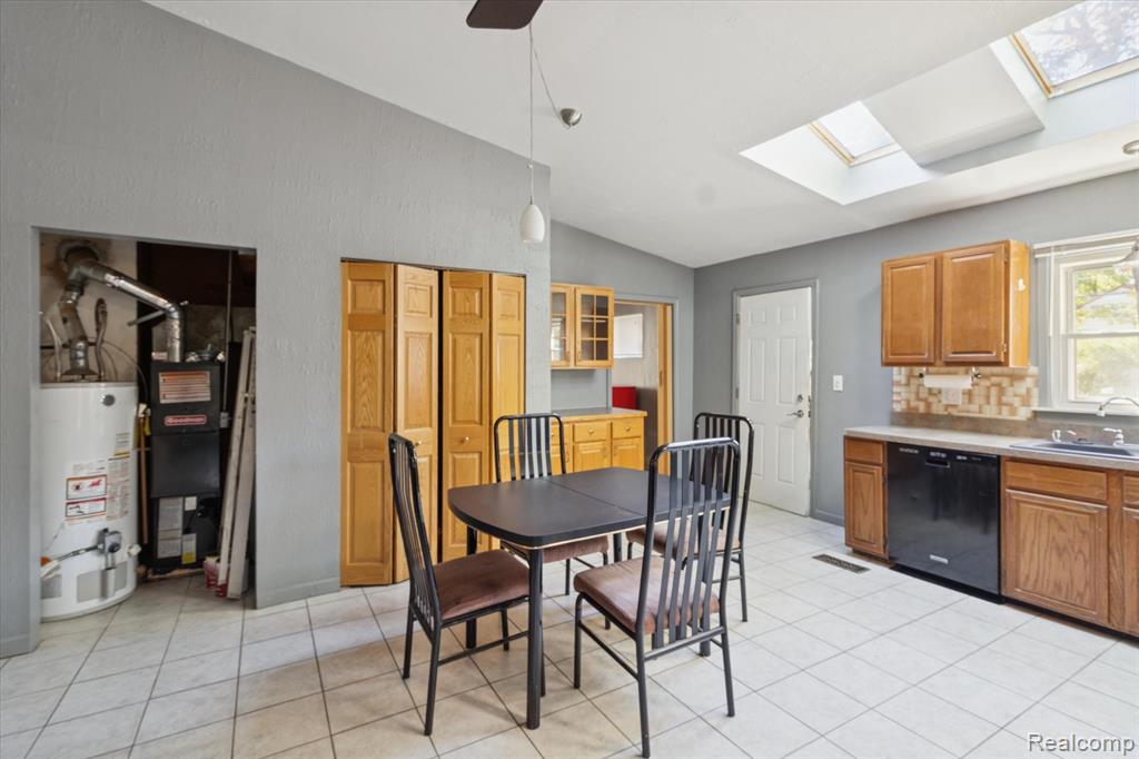 639 N Harvey Street, Westland, MI — Photo 12