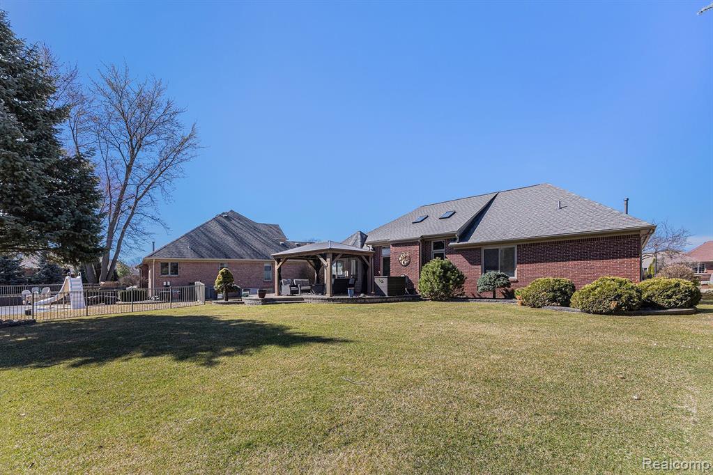 54550 CABRILLO Drive, Macomb, MI 48042 — Photo 26