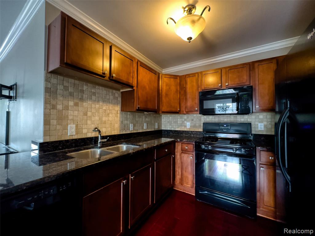 53274 Providence Drive W, Utica, MI 48316 — Photo 4