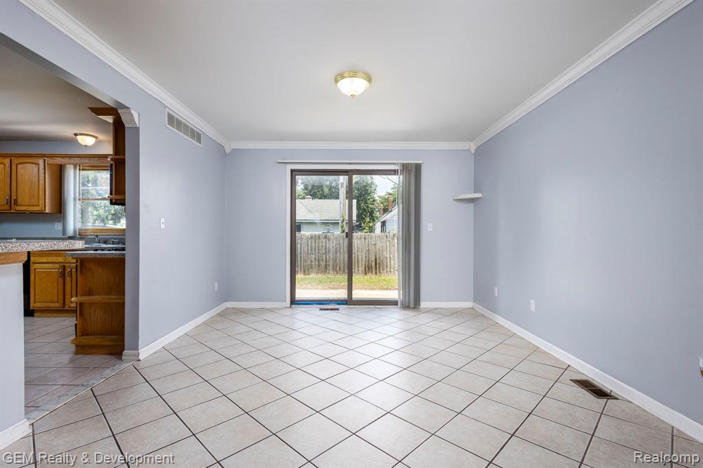 422 Clinton Street, Wyandotte, MI 48192 — Photo 10