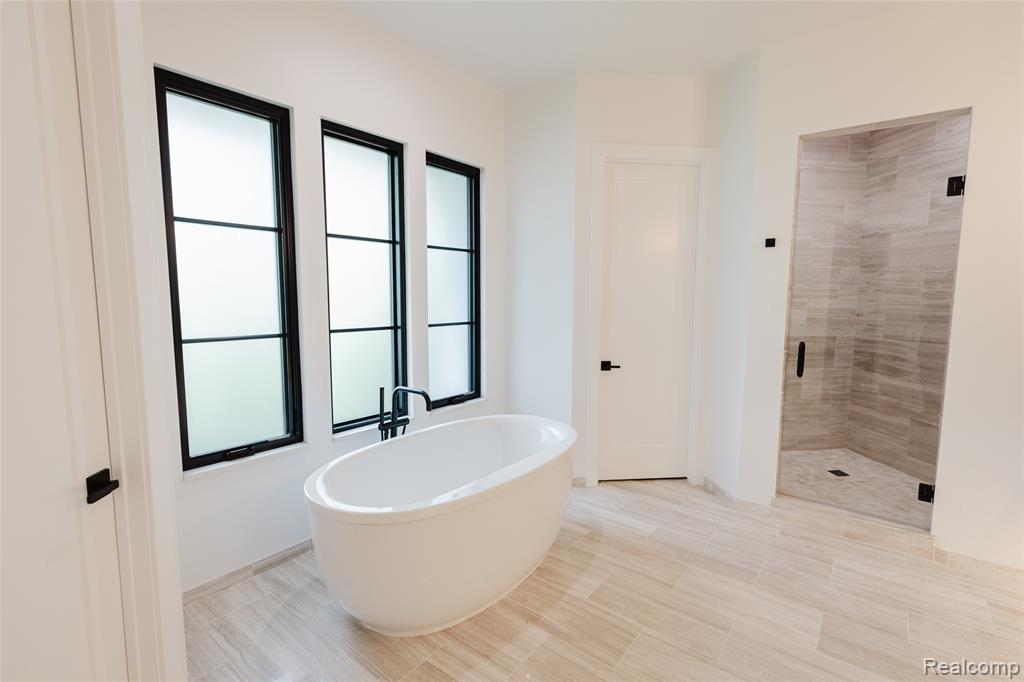 12530 Woodhull Landing, Fenton, MI 48430 — Photo 37