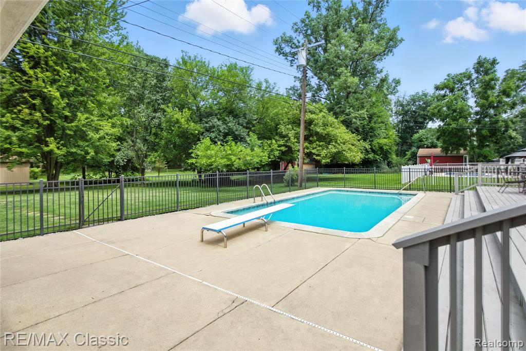 415 Booth Road, Troy, MI 48085 — Photo 37