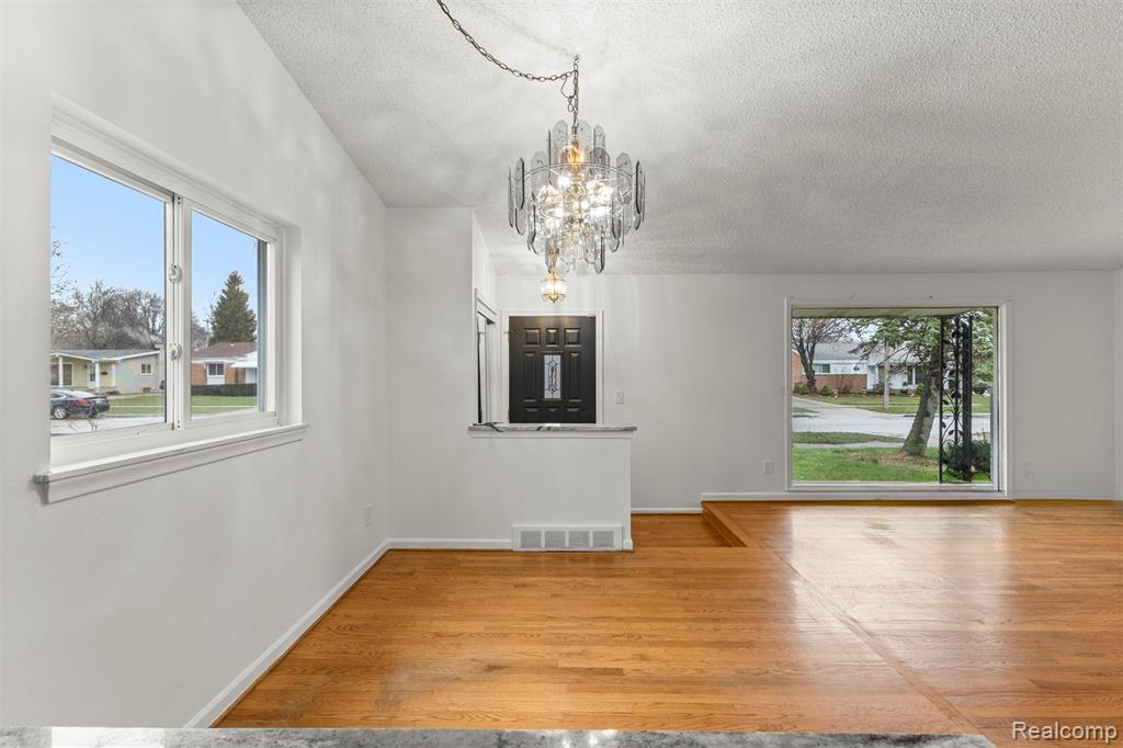 7423 Amboy Street, Dearborn Heights, MI 48127 — Photo 20
