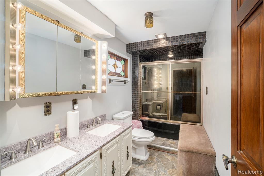 902 N Bridge Street, Linden, MI 48451 — Photo 11