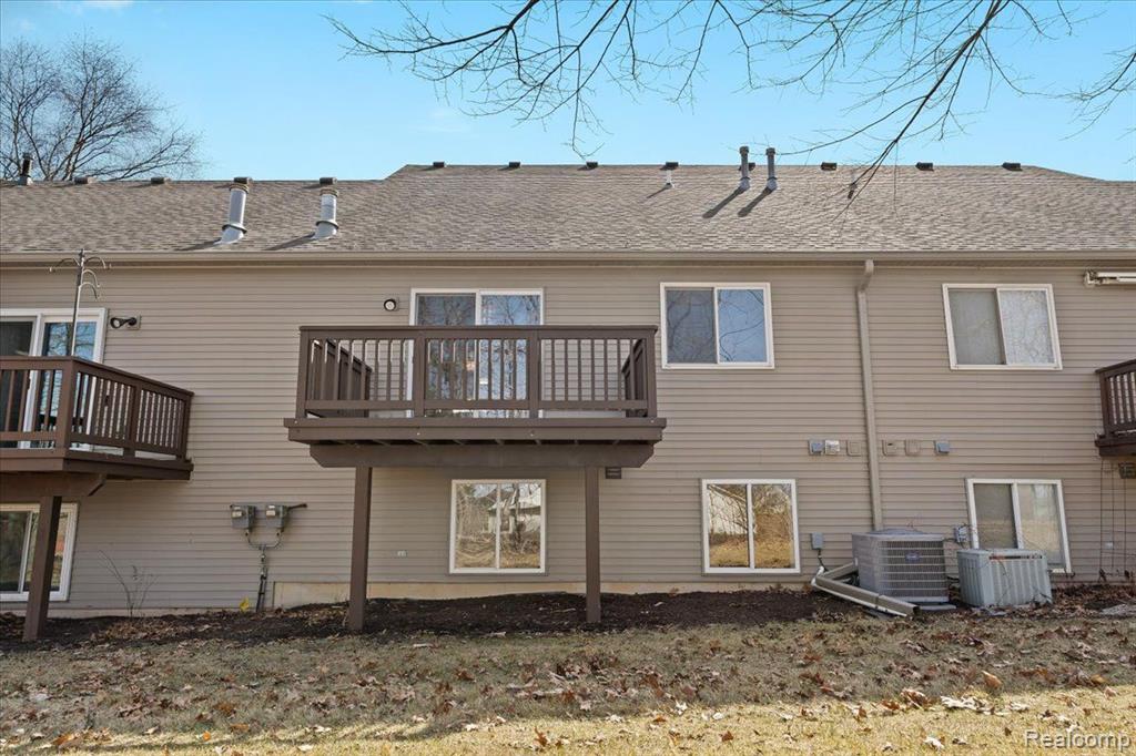 480 NEWBERRY Lane, Howell, MI 48843 — Photo 32