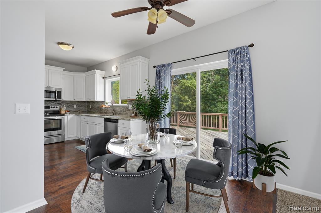 1099 Carriage Hill Drive, Fenton, MI 48430 — Photo 11