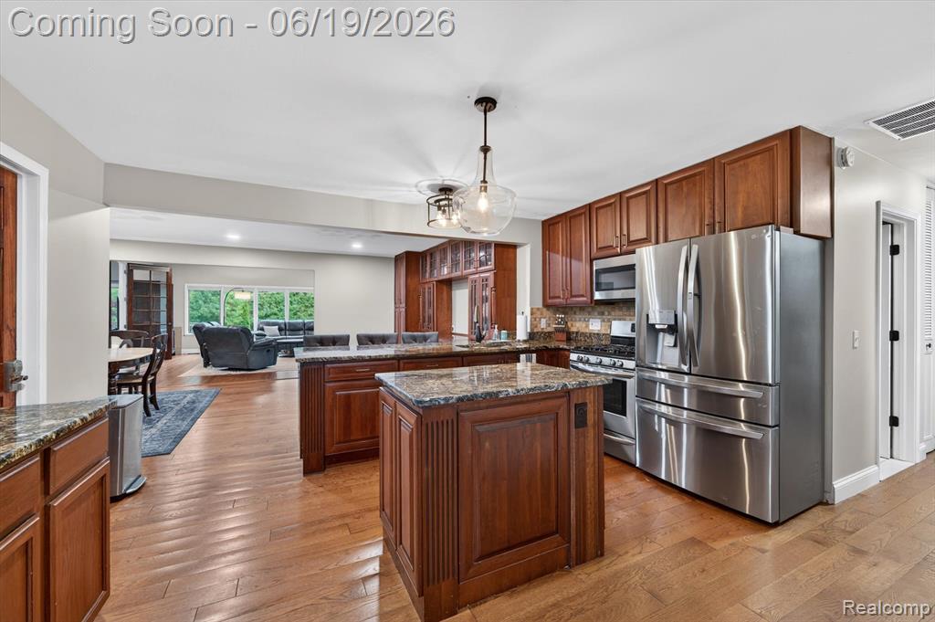 9259 Silverside, South Lyon, MI 48178 — Photo 8