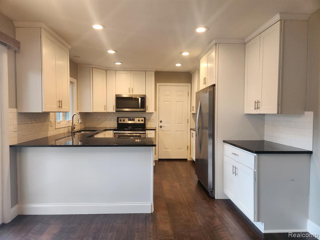 545 MAULBETSCH Street, Ypsilanti, MI 48197 — Photo 11