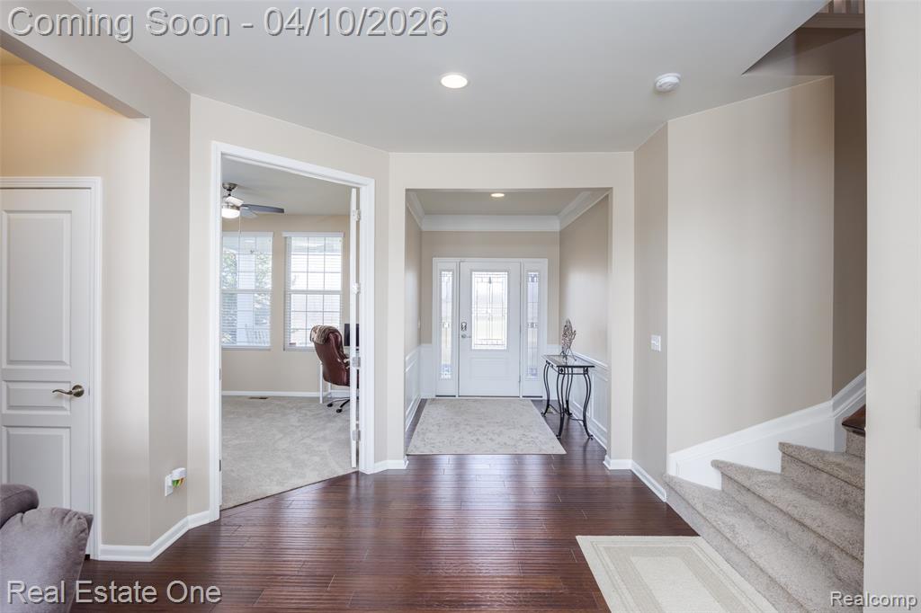 120 Crestview Drive, Rochester, MI 48306 — Photo 10