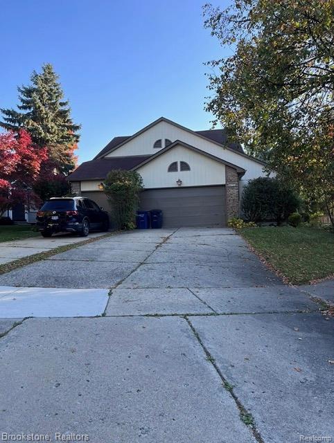 473 Village Oaks Court, Ann Arbor, MI 48103