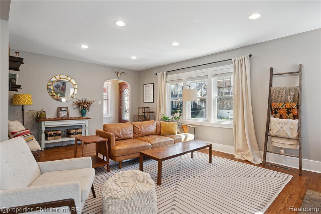 712 S LAUREL Street, Royal Oak, MI 48067 — Photo 10