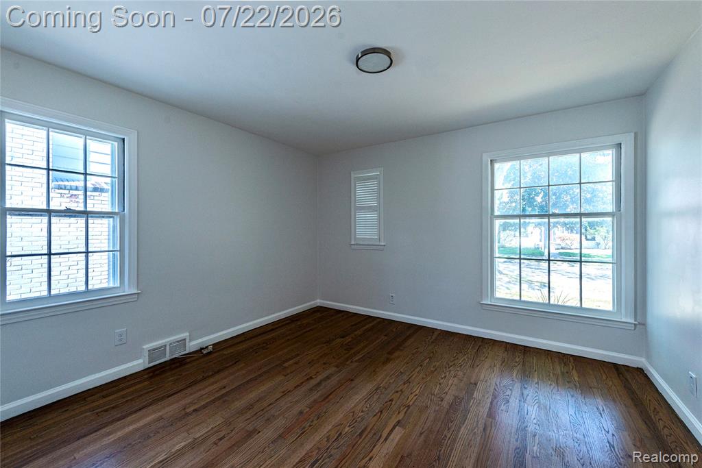 10425 Elgin Avenue, Huntington Woods, MI — Photo 17
