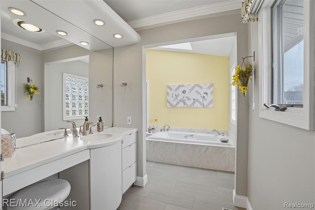 4871 Winewood Lane, Commerce Twp, MI 48382 — Photo 30