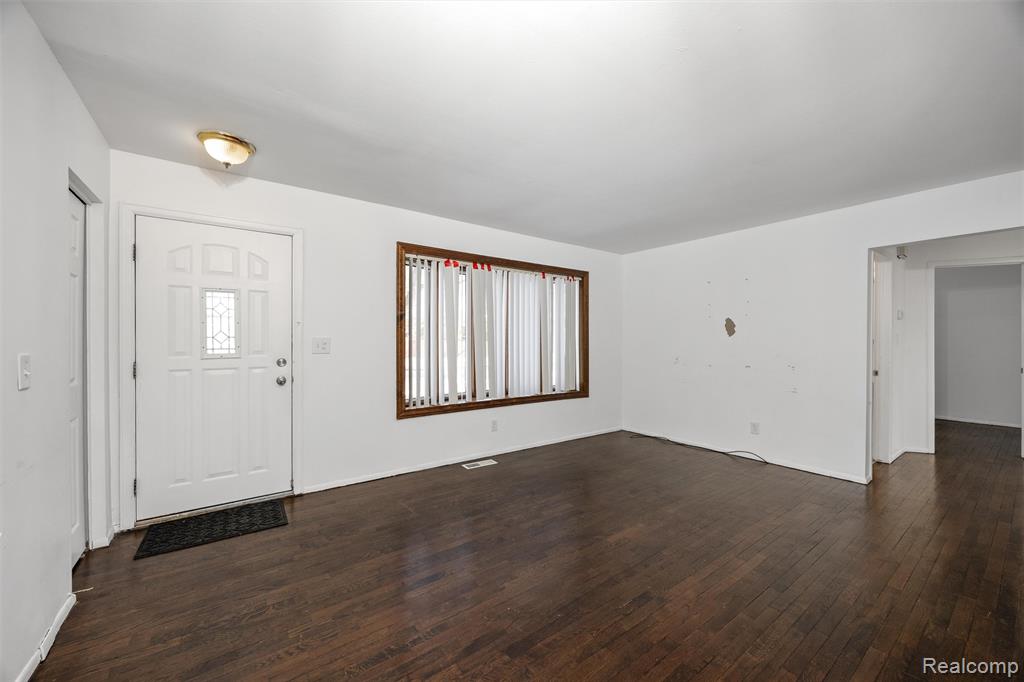 4348 Martin Road, Warren, MI 48092 — Photo 7