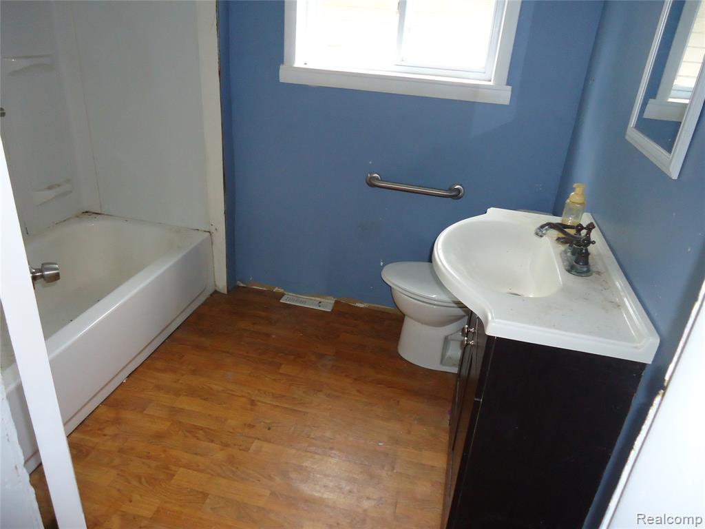 304 Williamette Avenue, Alma, MI 48801 — Photo 13