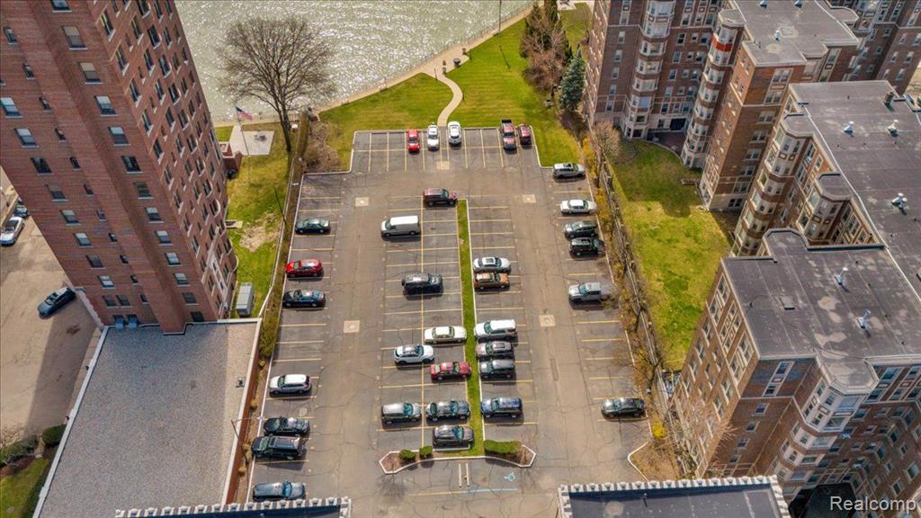 8120 E JEFFERSON Avenue, 3F, Detroit, MI 48214 — Photo 35