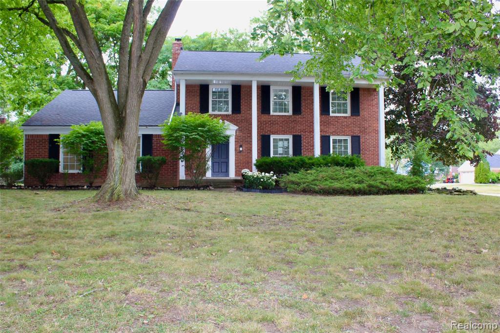5620 Old Carriage Lane, West Bloomfield, MI
