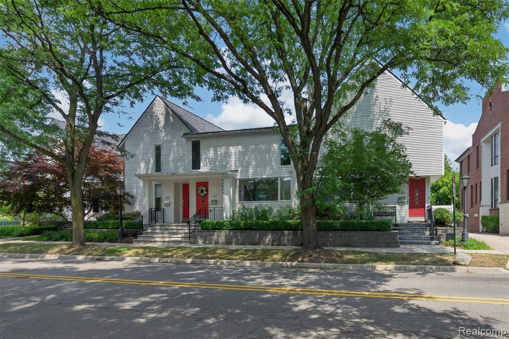 350 W. Brown Street, Birmingham, MI 48009