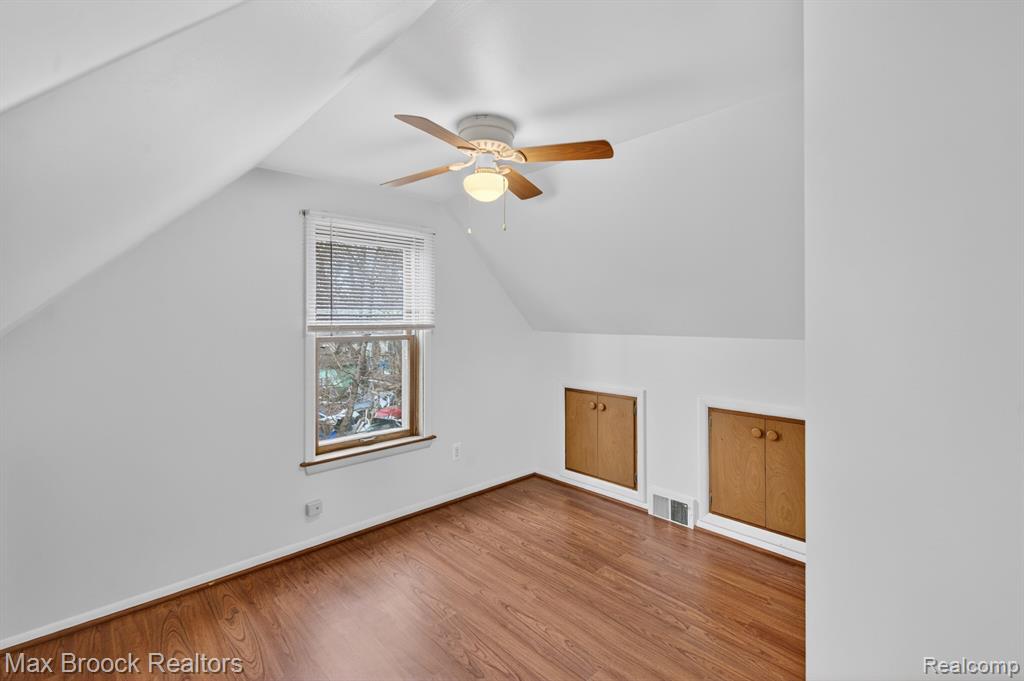 9024 MANDON Road, White Lake, MI — Photo 24