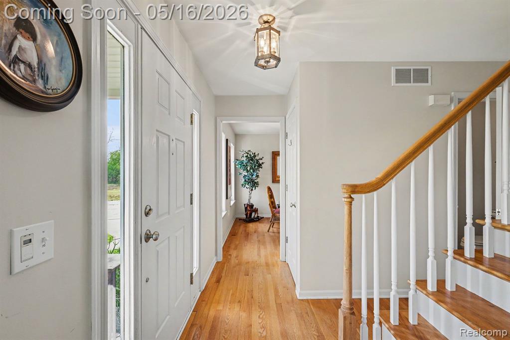 6520 Cook Road, Swartz Creek, MI 48473 — Photo 8