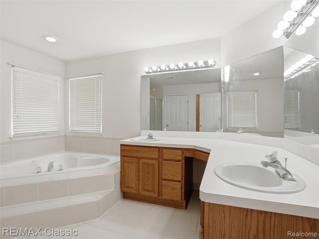 32320 Lespedeza Avenue, Garden City, MI — Photo 23