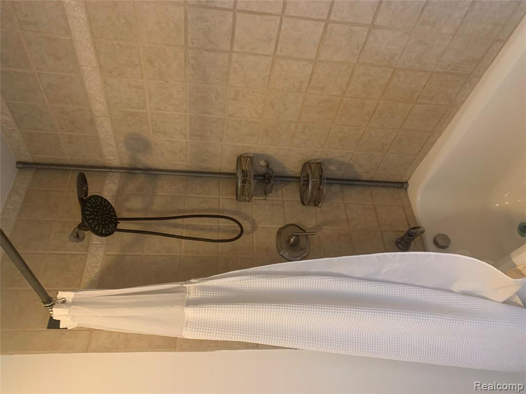 7038 E Coldwater Road, Davison, MI 48423 — Photo 24