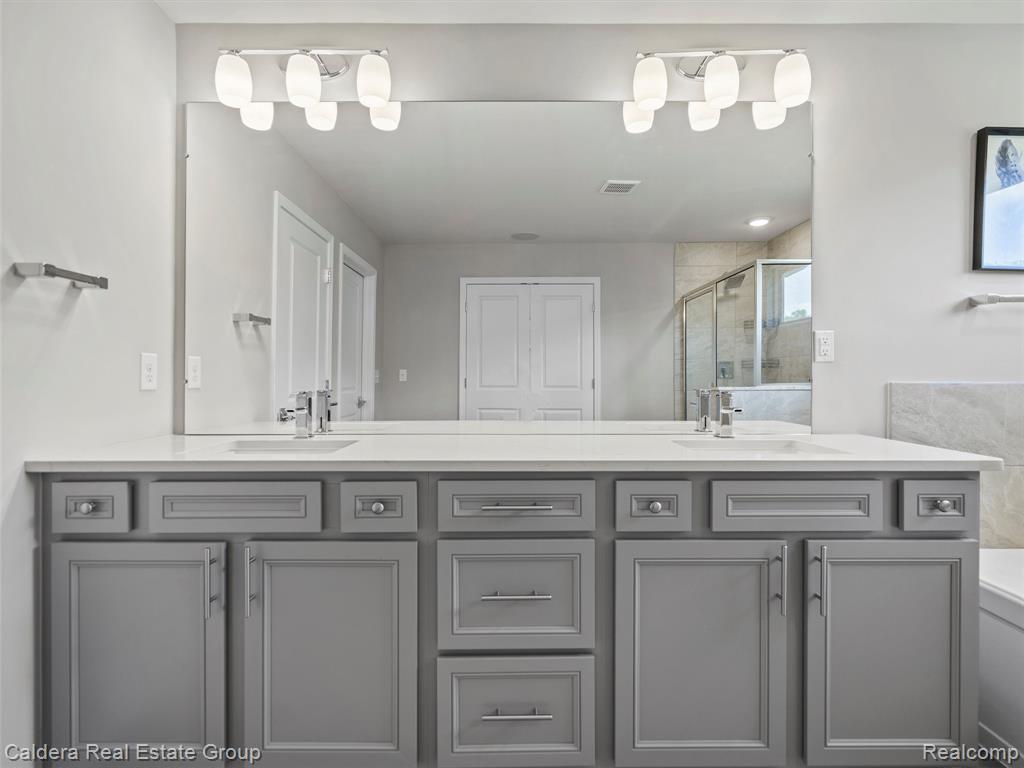 4132 Walcott Drive, Lake Orion, MI — Photo 43