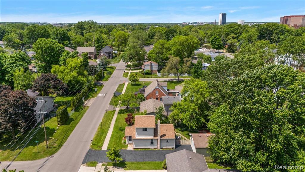 433 CHERRY Drive, Troy, MI 48083 — Photo 33