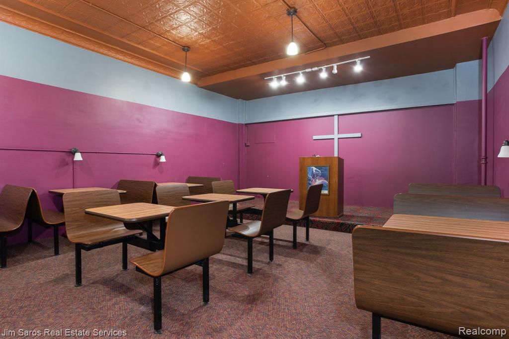 14105 KERCHEVAL Street - Photo 5