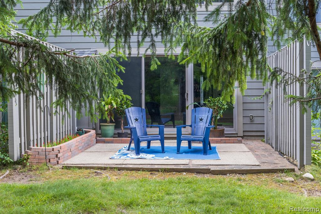 686 Peninsula Court, Ann Arbor, MI 48105 — Photo 31