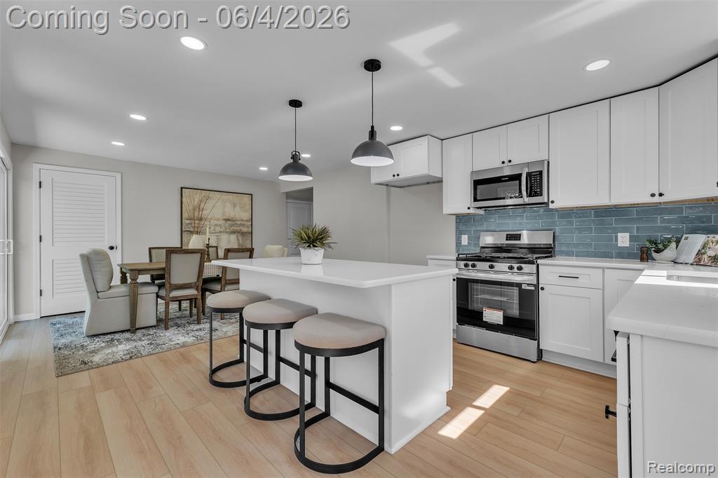 2890 Beland Avenue, Keego Harbor, MI 48320 — Photo 16