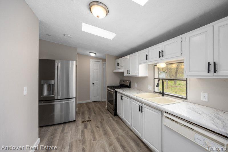 8958 CHIPPEWA Trail, Howard City, MI 49329 — Photo 12